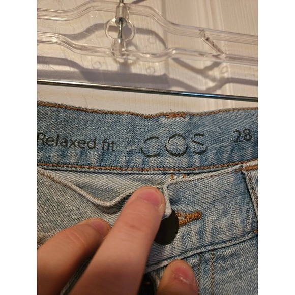 Cos relaxed fit straight leg light wash jeans size 28 - Picture 2 of 6